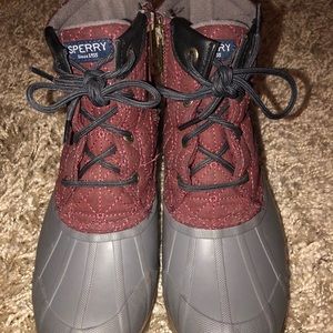 Sperrys saltwater quilted duck boots // 7.5